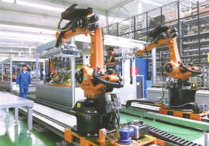 位于長葛市產(chǎn)業(yè)集聚區(qū)的森源電氣股份大力實施智能制造裝備的創(chuàng)新與應用,實現(xiàn)了生產(chǎn)的全流程智能化控制,提升了生產(chǎn)效率和產(chǎn)品質(zhì)量。圖為昨日該公司員工在操控智能機器人生產(chǎn)線。